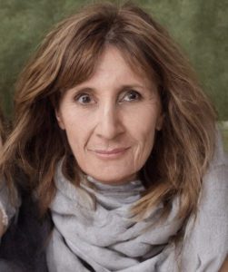 Céline est une femme de 42 ans qui souffre de fibromalagie et de troubles cognitifs