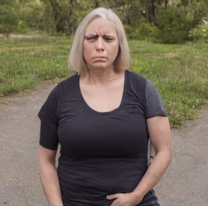Lisa, se sent frustration et la colère par rapport à son propre corps