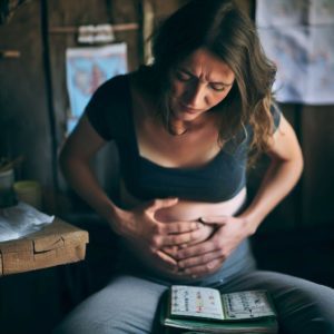 La fibromyalgie peut-elle affecter le cycle menstruel ? Margot a constaté un lien entre des crampes et son cycle menstruel.